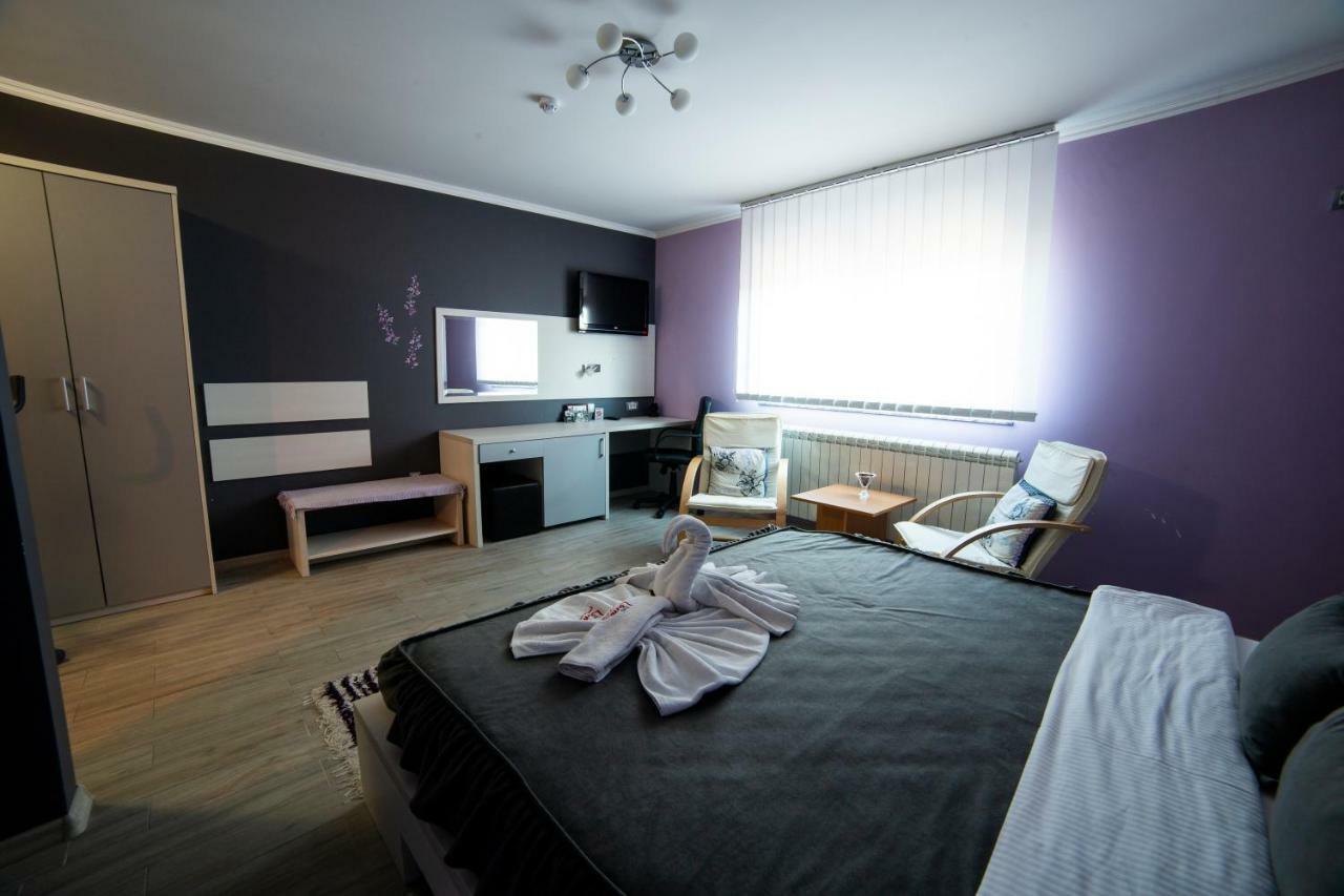Garni Hotel Lama Kragujevac Exteriér fotografie