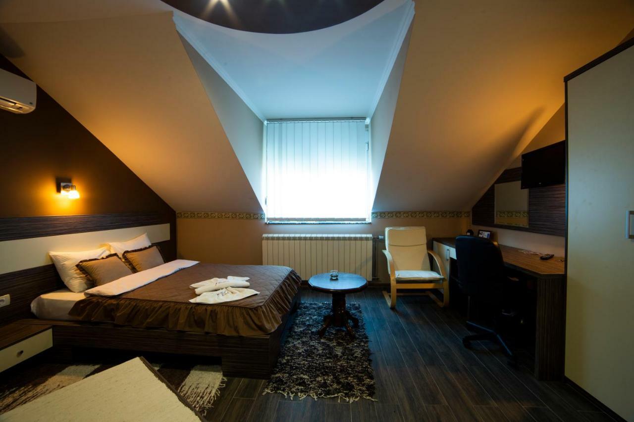 Garni Hotel Lama Kragujevac Exteriér fotografie